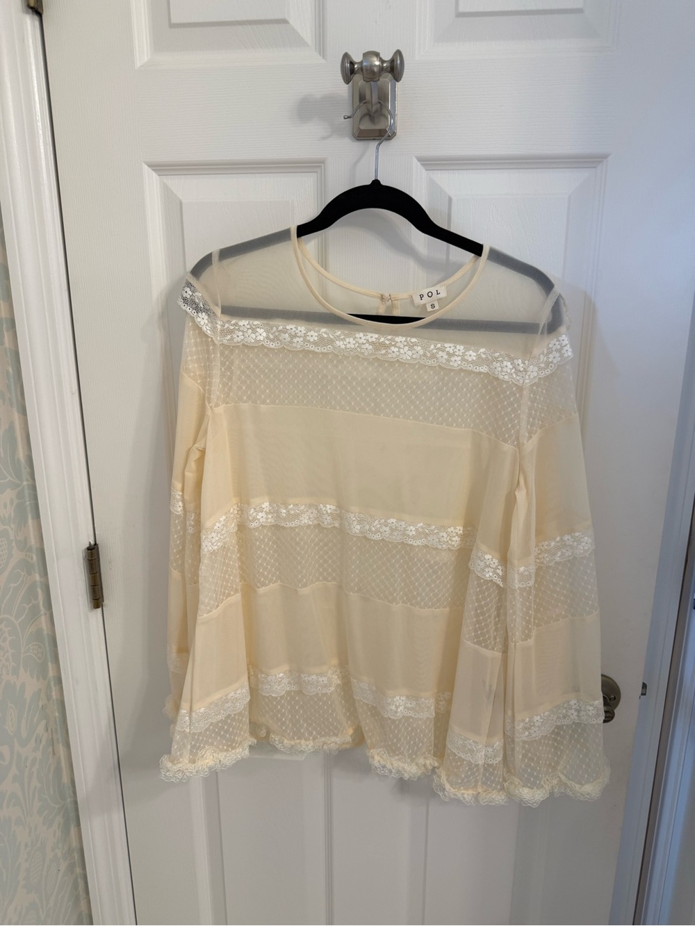 POL Cream Sheer Lace-Trim Long Sleeve Blouse NWOT